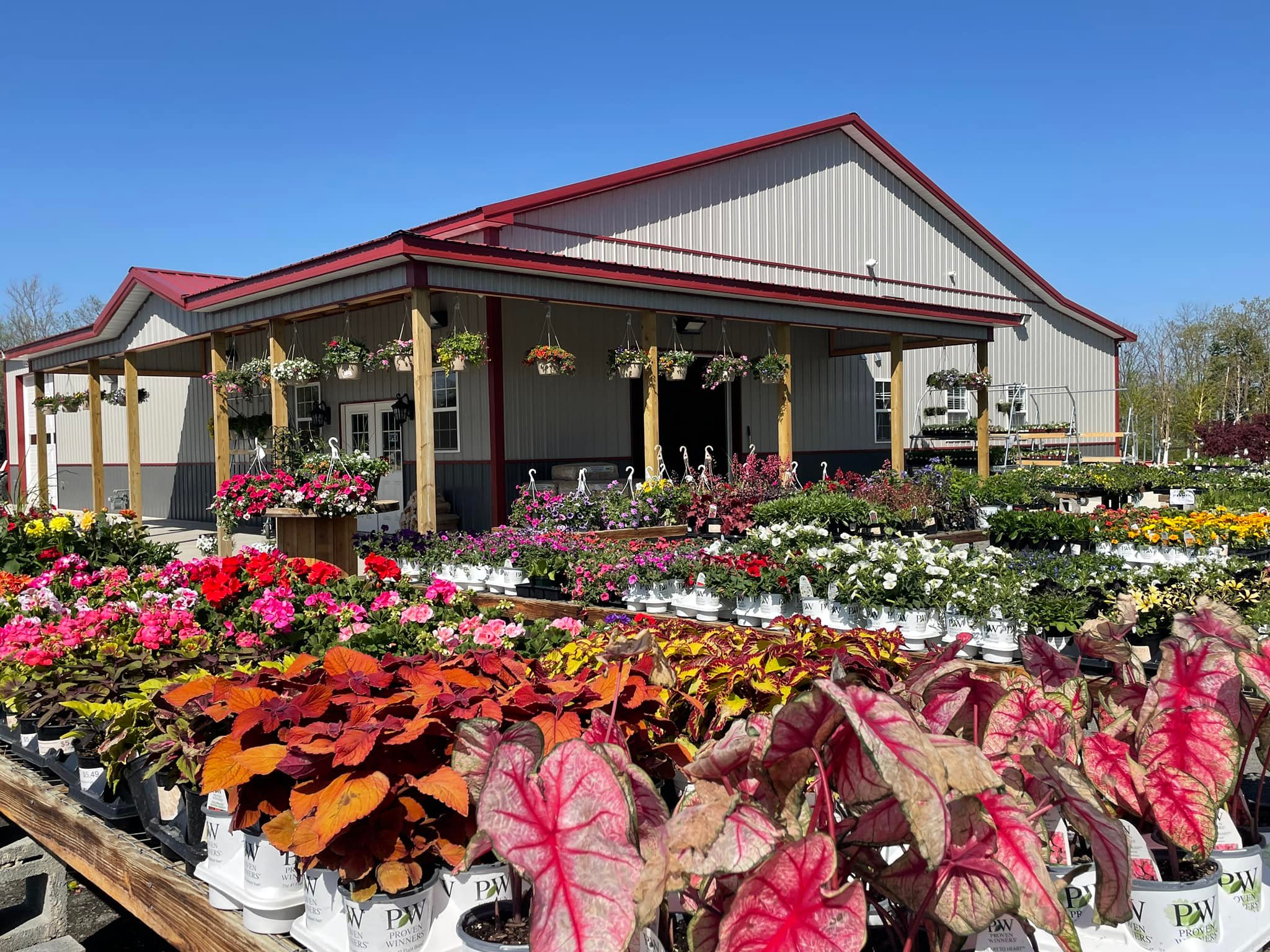 Seasonal Services Garden Center | Landscape Supply | Bulk Mulch ...